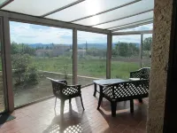 DETACHED COUNTRY HOUSE WEEKLY RENTAL PLOT 2400 M2 WOODED FENCED Hotel a Barjac