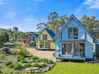 Four Seasons Waterfront Villas Hotels in 