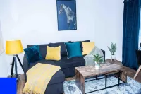 Walsall 3-Beds Sleeps 8 Groups & Contractors