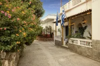Semiramis Guesthouse Hotels in Adamantas