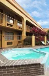 Days Inn by Wyndham Southaven MS - Parking