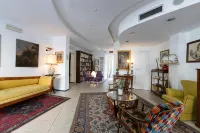 Hotel Bernardino فنادق في لوكا