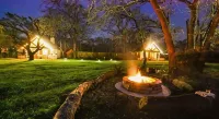 Rarumpelpunzeldornaschenwittchen Hotels in Fredericksburg