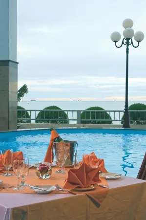 Seagull Hotel Отели в г. Куинён