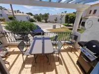 Magnificent Golf Village Cottage, fully equipped, Wifi, large outdoor swimming pool