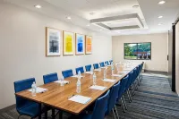 Holiday Inn Express & Suites Wheeling Hotels in Triadelphia