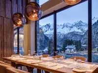 Grand Hotel Courmayeur Mont Blanc, by R Collection Hotels Hotels near Checrouit
