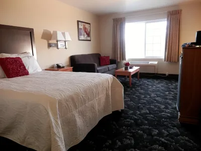 Grand View Inn & Suites