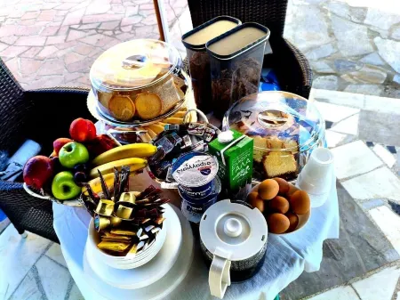 ISSA Thermi Отели в г. Pilea