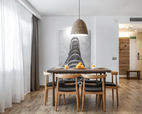 Pierre & Vacances Apartamentos Edificio Eurobuilding 2 Hotels near Torre BBVA