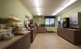 Days Hotel by Wyndham University Ave SE