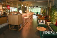 โรงแรมกาทพอยต์ชาร์ลี