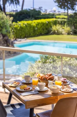 Luxotel Cannes Hotels near Cannes-la-Bocca Station