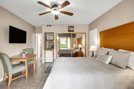 The Inn at Deep Canyon Отели в г. Палм-Дезерт