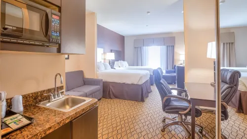 Holiday Inn Express & Suites Elk City فنادق في إلك سيتي