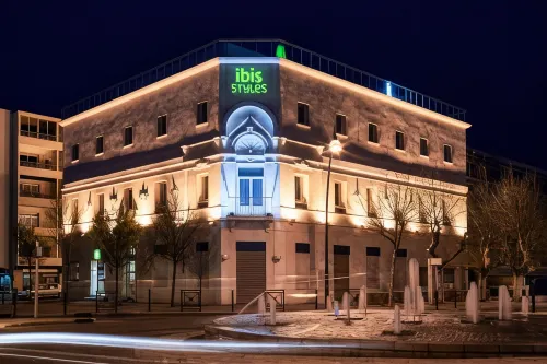 Ibis Styles Hyères Rooftop & Spa Hotels in Hyeres