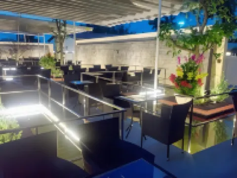 New Palace Hotel