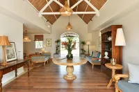 Veranda Grand Baie Hotel and Spa, 4 Star - С парковкой