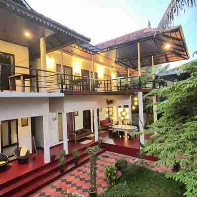 Marari Charlys Homestay Hotel Exterior