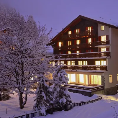 Hotel Alphubel Hotels near Patrullarve