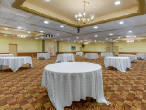 클라리온 인 & 스위트 로스웰 로즈웰 호텔