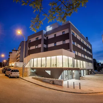 Essence Inn Marianos Hotel