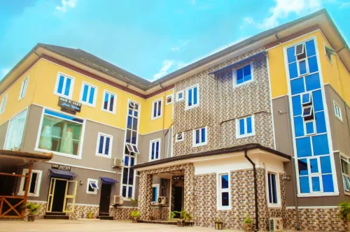 Oak Valley Hotel & Event Center Hotels in Ozuaha