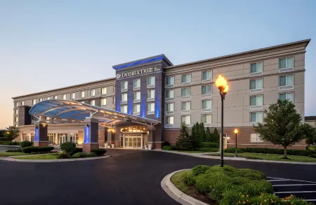 Doubletree by Hilton Chicago Midway Airport Отели в г. Бербанк