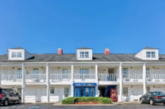 Baymont by Wyndham Sanford