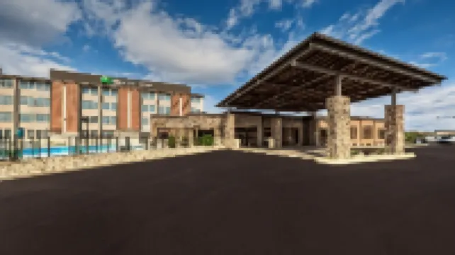 Holiday Inn Express LOUISVILLE AIRPORT EXPO CENTER by IHG โรงแรมใน