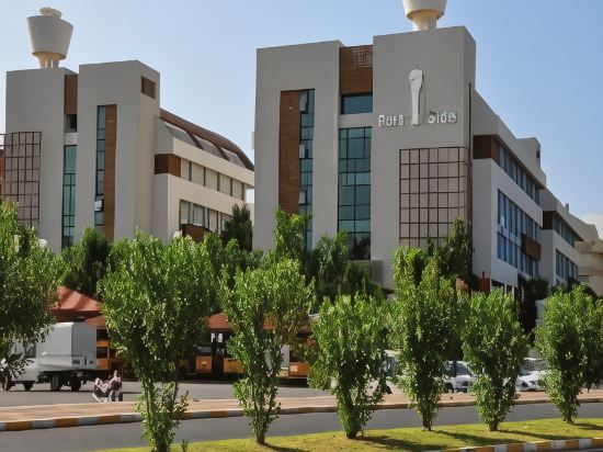 Port Side Resort Hotel