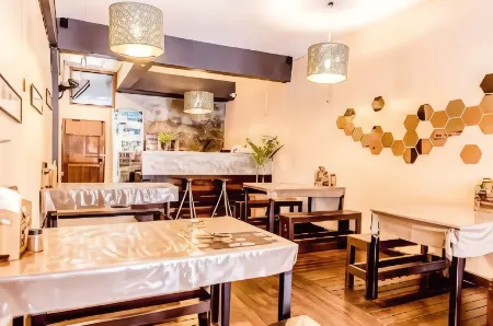 Infinity Guesthouse Отели рядом с достопримечательностью «Freedom Beach»