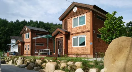 Gyeongju Jeongdown Sanbang Pension Отели рядом с достопримечательностью «Gyeongju National Park»