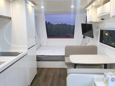 Jecheon Lake Hill Camp Hotels near Woraksan