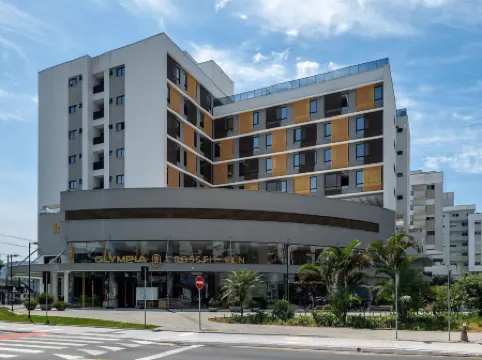 SSG Estúdios próximos a Ufsc em Florianópolis Отели рядом с достопримечательностью «Penhasco Casa de Eventos»