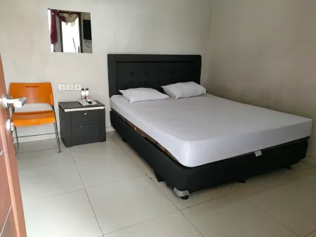 Hotel Srikandi Jogonalan Отели в г. Jogonalan