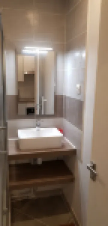 Studio Rénové Intra Muros , Centre Historique , Secteur Vernet