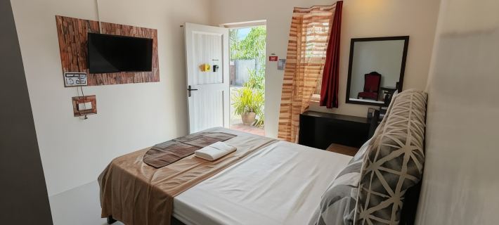 VF Riton Apartelle Anex Hotels in Laoag