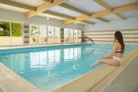 Kyriad Sens - Pools