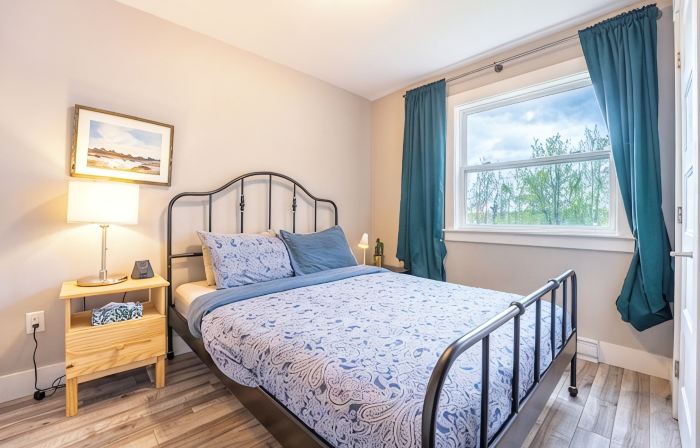 YHZ Cheerful Private Unit 10 min to Airport
