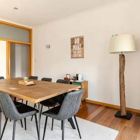 Central Porto 4BR apartment in Porto City center 2MIN METRO and WALK Aliados