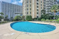 Ocean view 3 BR/3BA condo!  Royale Palms 12th floor! Perfect for families! - ジャグジー