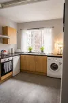 Town Centre Apartment | Sleeps 2-4 | Trendy | Modern | Ideal Getaway - 3-Star