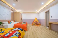The Dream Hotel (Kunming Airport Center)