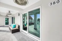 Steps Away from Cabana Club, Unique Deal, Two for One price— Bed 3 Bath, Kayaks - 4-Star