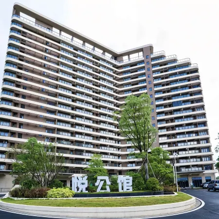 Monsoon Apartment (Enping Quanlin Golden Town)