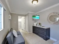 Cozy Miami Apt - TOP RATED! ! ! Hotels in Golden Glades
