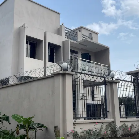 West coast Villa Отели в г. Фако