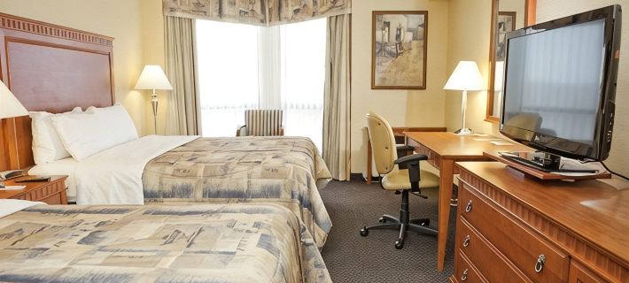 Quality Inn & Suites Bay Front Отели в г. Алгома