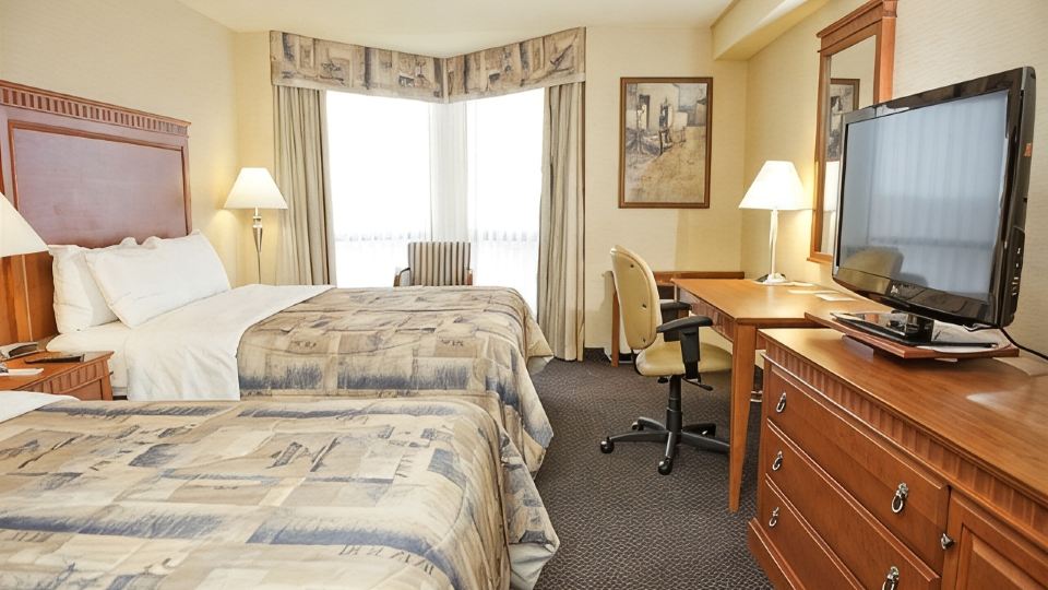 Quality Inn & Suites Bay Front